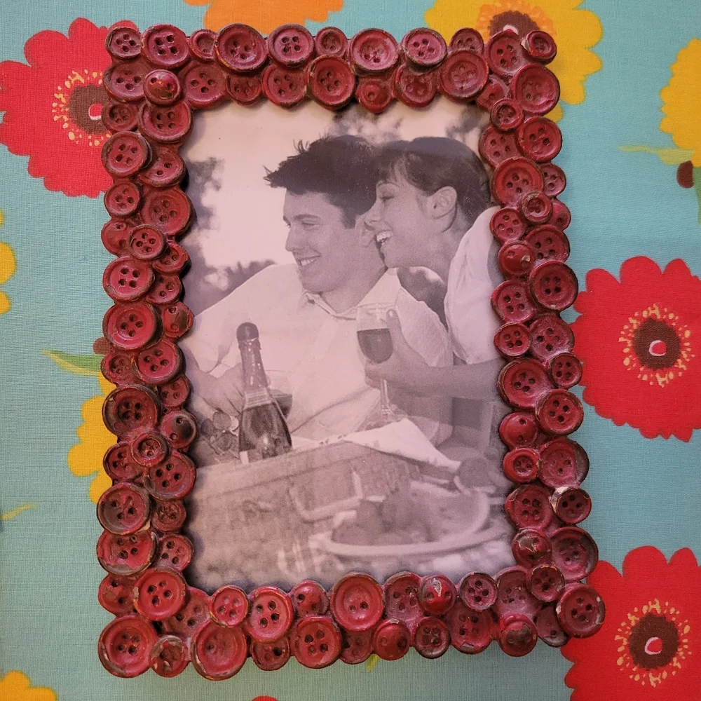 Red Button Metal Picture Frame ~ Rustic ~ Farmhouse ~ Cottage ~ est 5x7